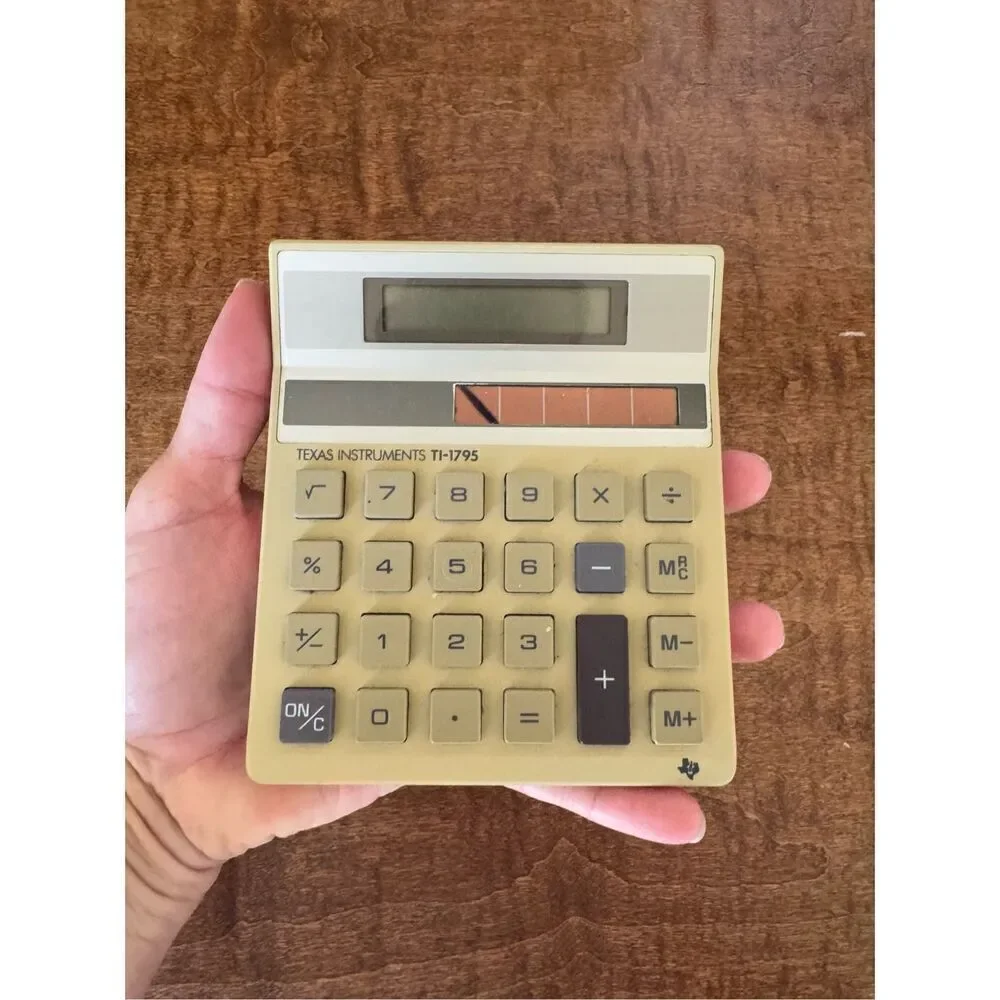 Texas Instruments Solar powered by sun like Superman vintage calculator c-1286a